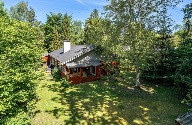 Lovely home in Strøby with WiFi