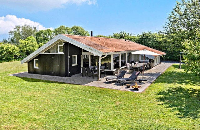 Lovely home in Sydals with sauna