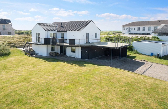 Lovely home in Thisted with kitchen