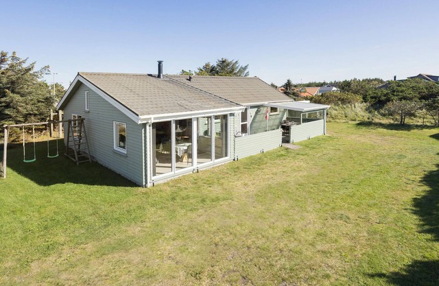 Lovely home in Thisted with kitchen