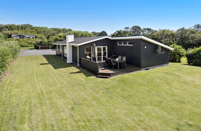 Lovely home in Vestervig with kitchen
