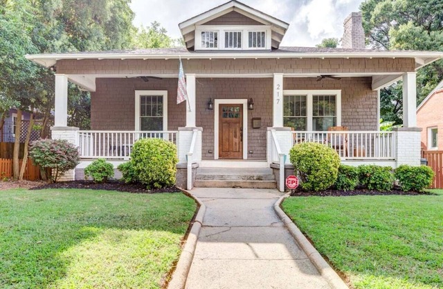 Lovely Home with In-Law Suite. In the City!