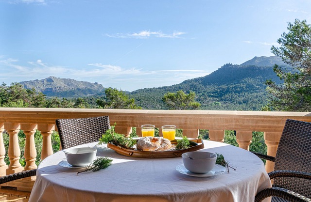 Lovely house with air conditioning in the mountains, Yourhouse Can Marquesi