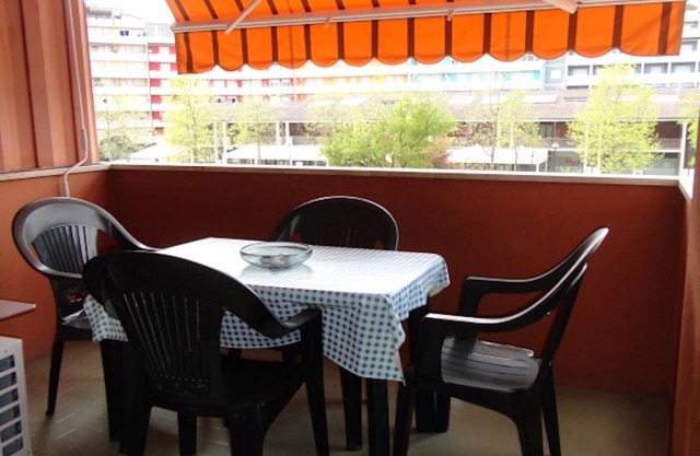 Lovely apartment for 5 people with swimming pool by Beahost Rentals