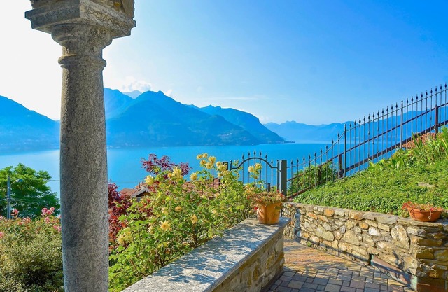 Lovely Cecilia Holiday Home with Lake View