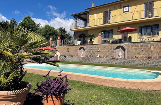 Lovely spacious villa with large pool and panoramic views near Rome/Viterbo