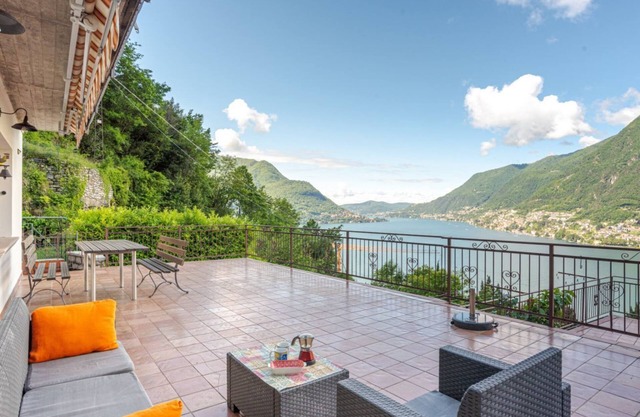 Lovely Lake View Apartment with Terrace