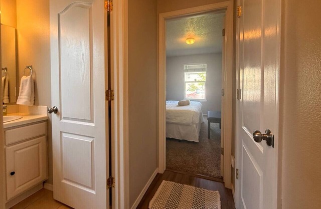 Lovely Linda`s- home away from home in Caldwell