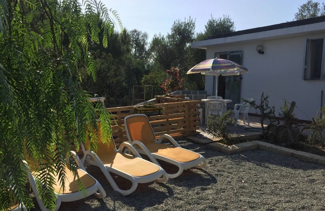 Lovely little house in Salento, in the countryside with garden and solarium