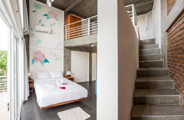 Lovely Loft Space with room for four people Unit #3