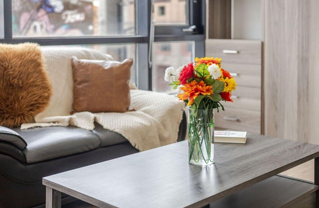Lovely Loft with Views on Bishop - MTL