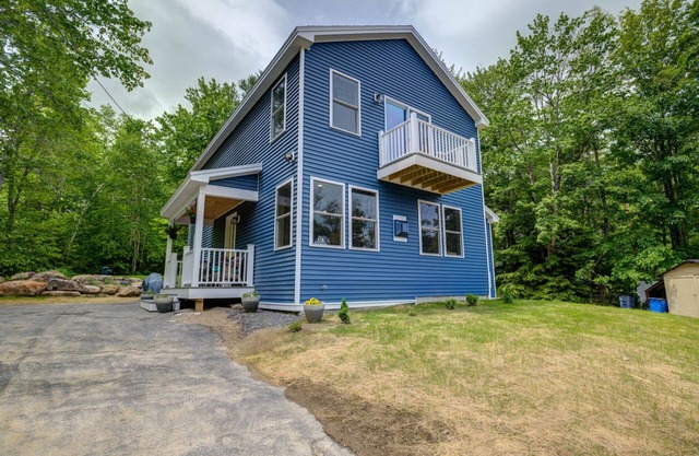 LOVELY, LUXURY, NEW BIG SEBAGO HOUSE, WATER ACCESS,nINCLUDES DOCK & MOORING