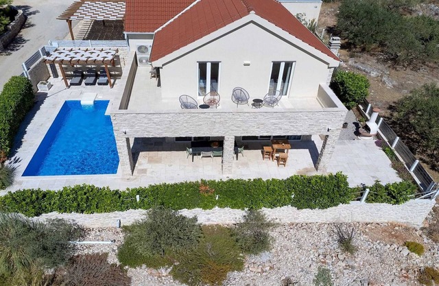 Lovely modern poolside villa in Pitve on the island of Hvar