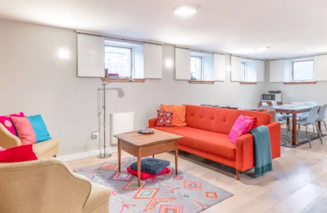 LOVELY, NEW ALBERTA ARTS APARTMENT