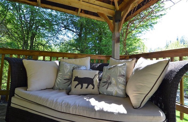 Lovely one-bedroom garden suite just steps away from beautiful Beddis Beach