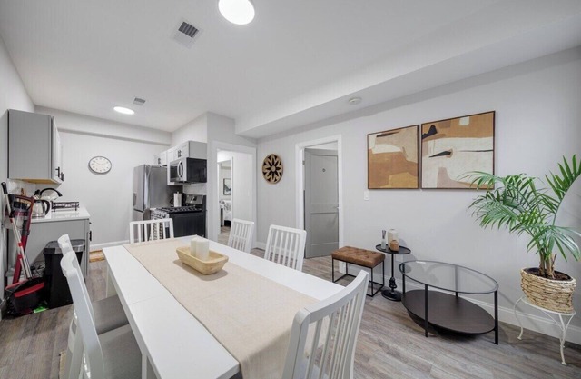 Lovely Private Room with Shared Kitchen near BMC