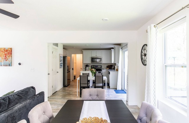 Lovely recently Built NB Home, fire pit