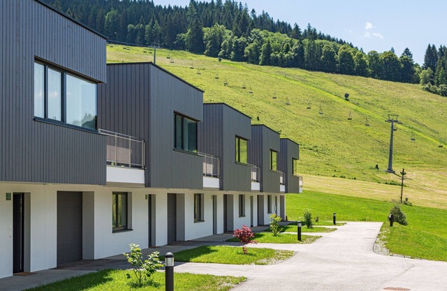 Lovely spacious house with a sauna by the slopes