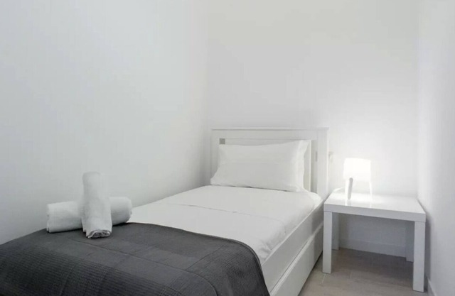 Lovely studio in via purple