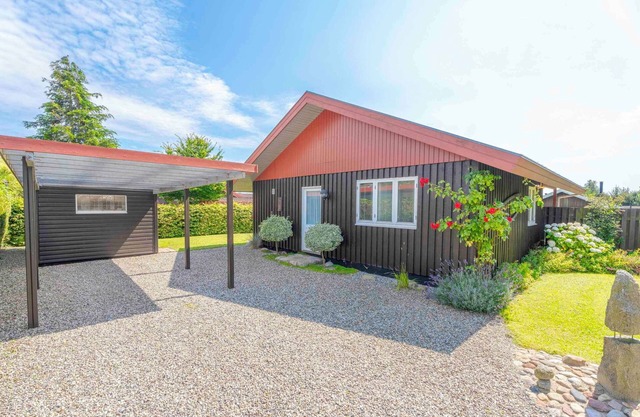 Lovely summer house in Haarby by Helnæs.