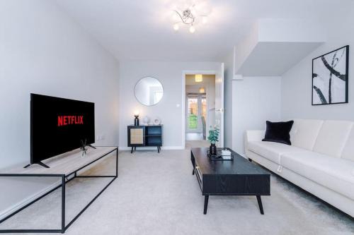 Lovely three bed home Manchester