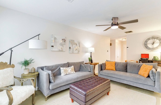 Lovely Tomball Home < 1 Mi to Dtwn + Pool Access!