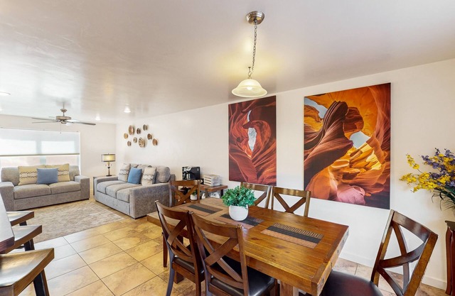 Lovely townhome near town with pool, hot tub, playground, patio & tennis