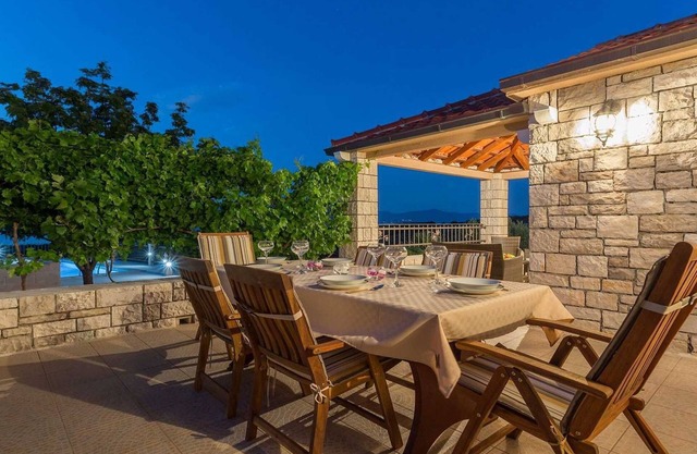 Lovely traditional stone villa on the island