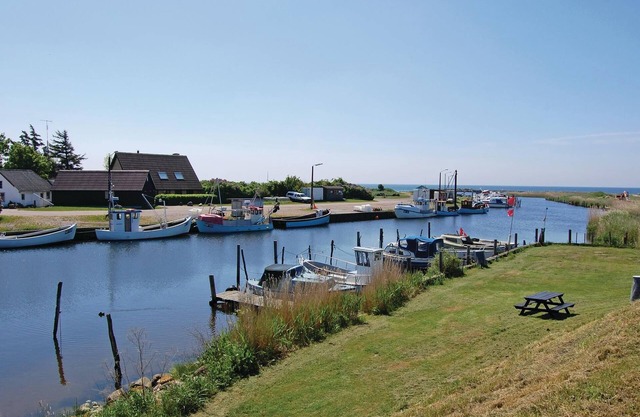 Lovely vacation home on the beach of Hummingen on Lolland.