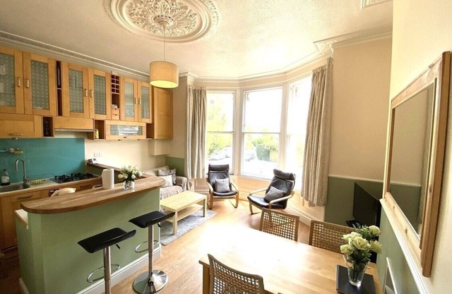 Lovely Victorian Apartment in Clifton Village