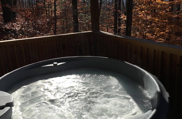 Lovey Dovey Hot Tub, Fireplace, Romantic, View, Free WiFi, Pet Friendly