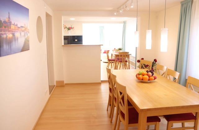 Lovingly renovated house with large garden in Dresden