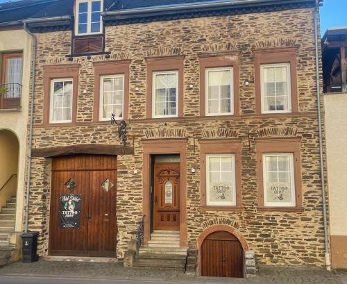 Lovingly renovated witch's house with 2 parking spaces and garden