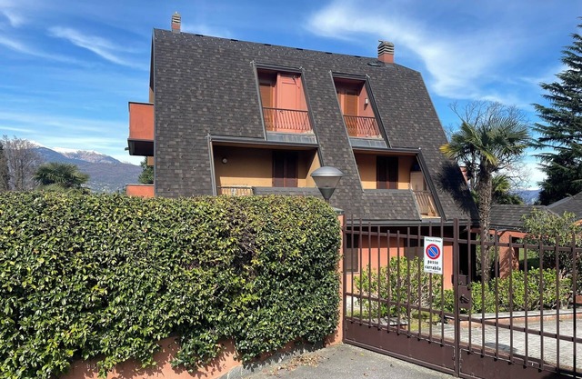 LovingStresa3 with garden 300 meters from the Lake