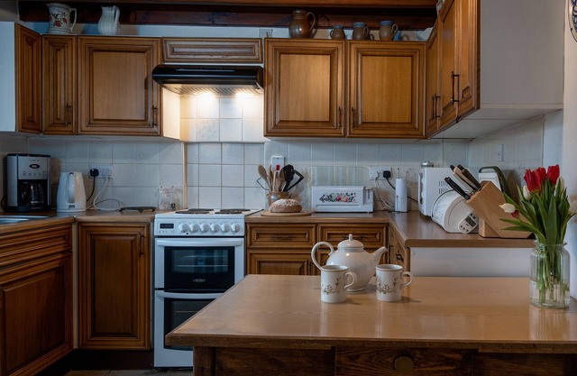 Low Rigg, charming Swaledale house, gorgeous garden, dog-friendly, wifi sleeps 6