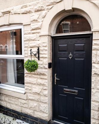 Lowell Street - Cosy 2 Bedroom Home in Worcester!