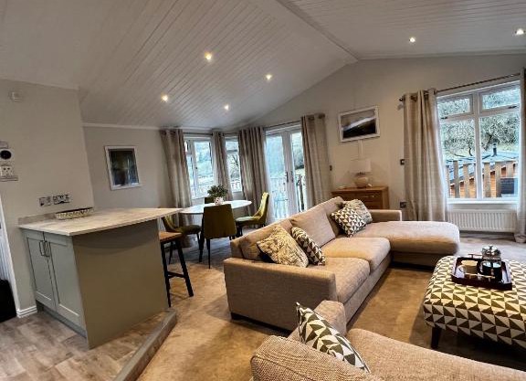 Lowena Lodge