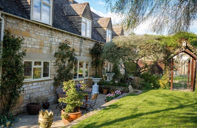 Lower Mill 1 Cottage Broadway