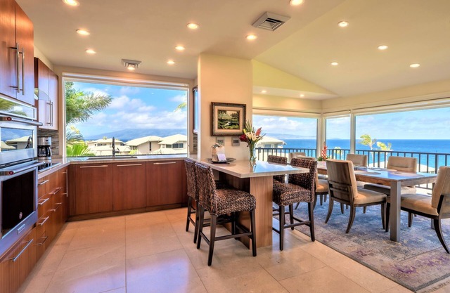 LOWERED RATE to $429, 7 night stays > October ~ One of Our BEST, (12B-2) ~ Platinum Maui Vacations