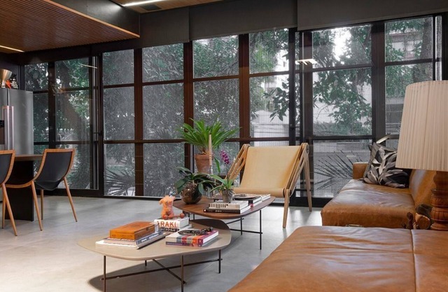 Luís Delfino House - Vogue