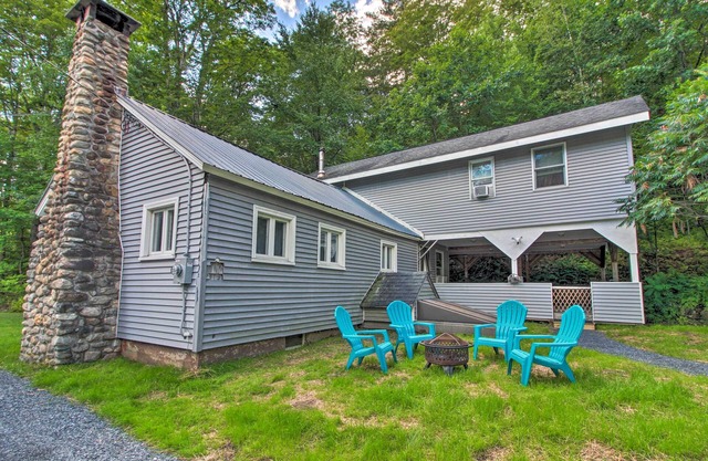Ludlow Home w/Hot Tub, Near Okemo Resort!