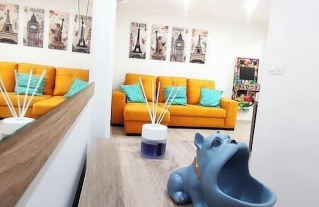Lujo Parking, Maquina Arcade, Wifi y Netflix