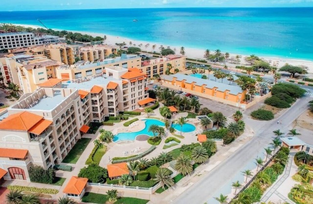 Lujoso apartamento frente a Eagle Beach