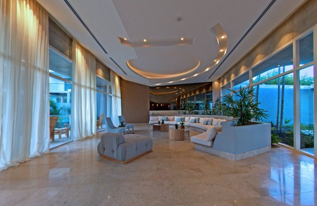 Lujoso Apt frente al Mar 2Hb/2Bñ Playa Exclusiva