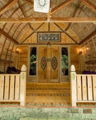Lumbung Sari Wooden Villa