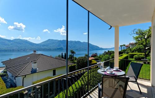 Luna sul Lago