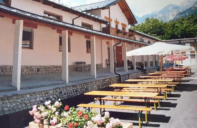 Lunga Via Delle Dolomiti