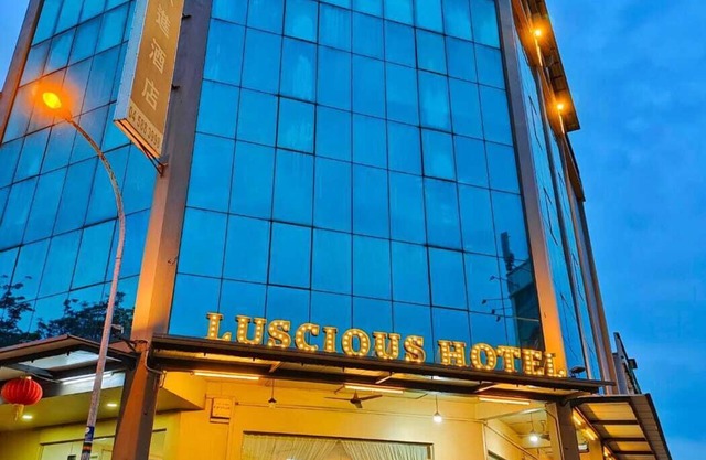 Luscious Hotel