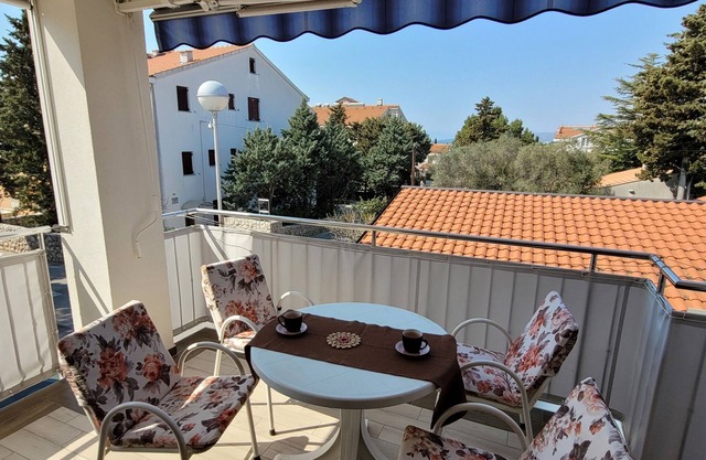 Luvano's Place - Principality of Zarijak, apartment 5 min form beaches