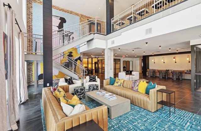 Lux 2BR Apt w/Balcony & Pool